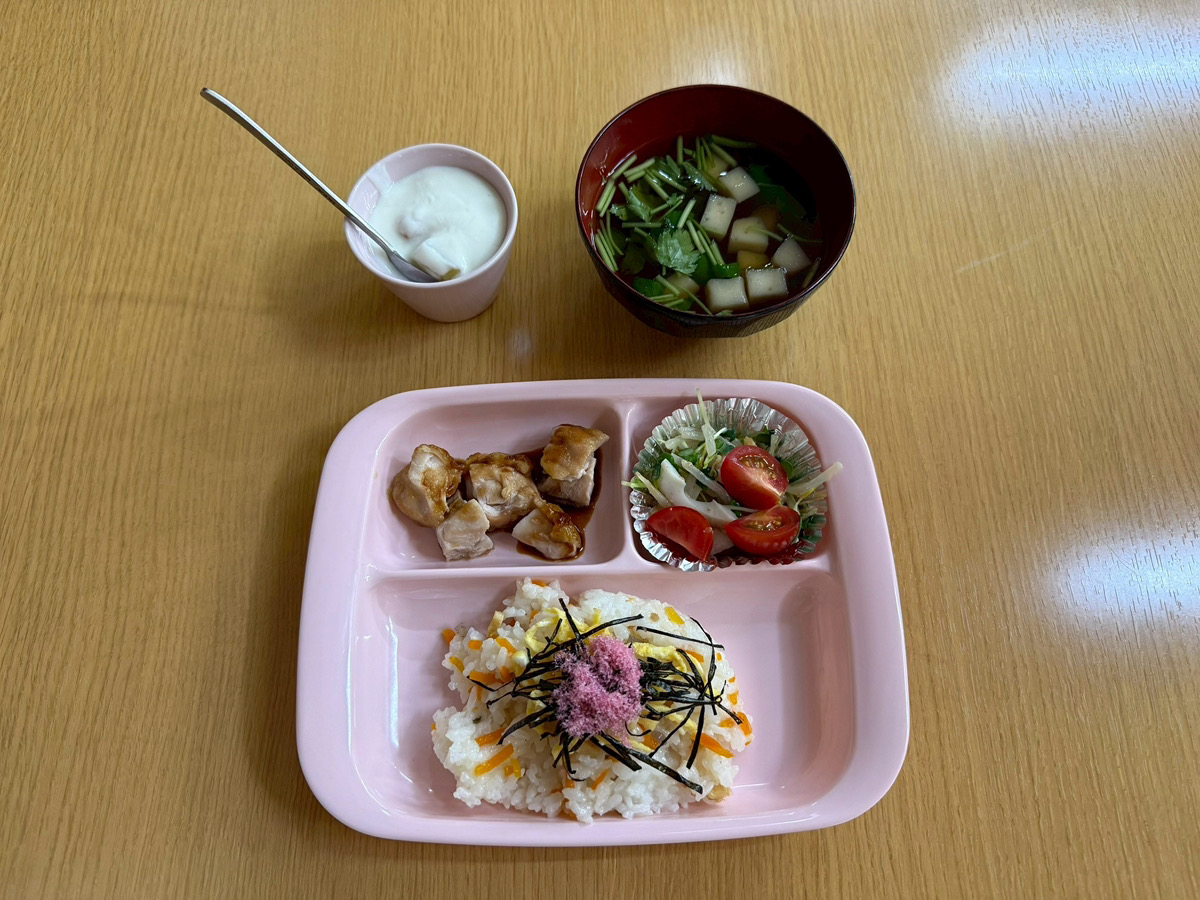 彩り豊かな季節の食事